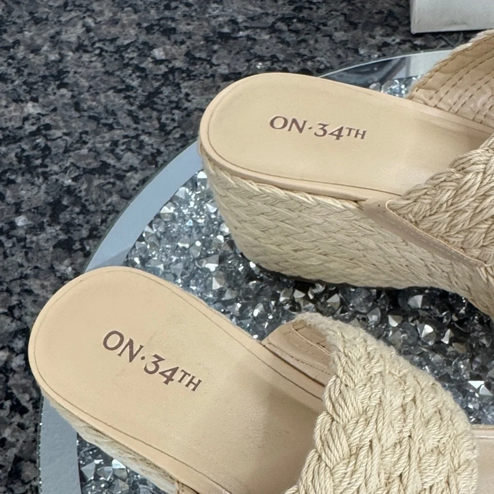 ON 34th natural raffia Beige Woven platform wedge Sandals NEW 9.5